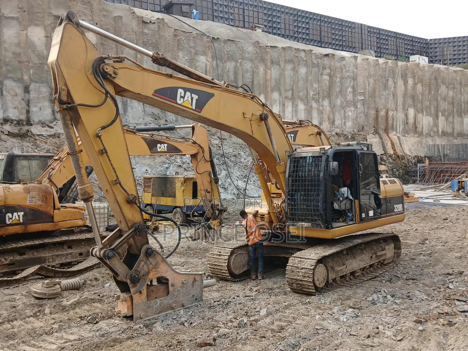 Jackhammer Excavator for Rent