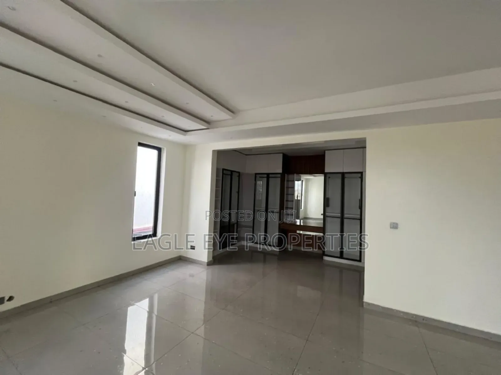 5bdrm House in East Legon for sale