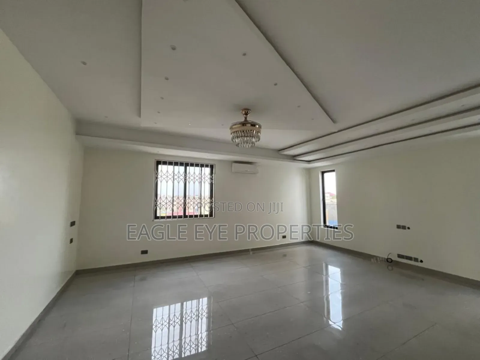 5bdrm House in East Legon for sale