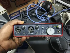 Focusrite 2i2 Scarlett Studio Soundcard