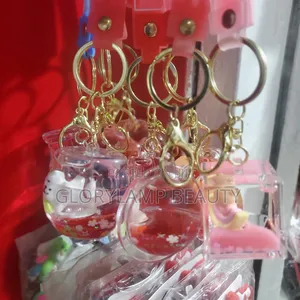Liquid Floating Keychain – Cute Aesthetic Bag Charm