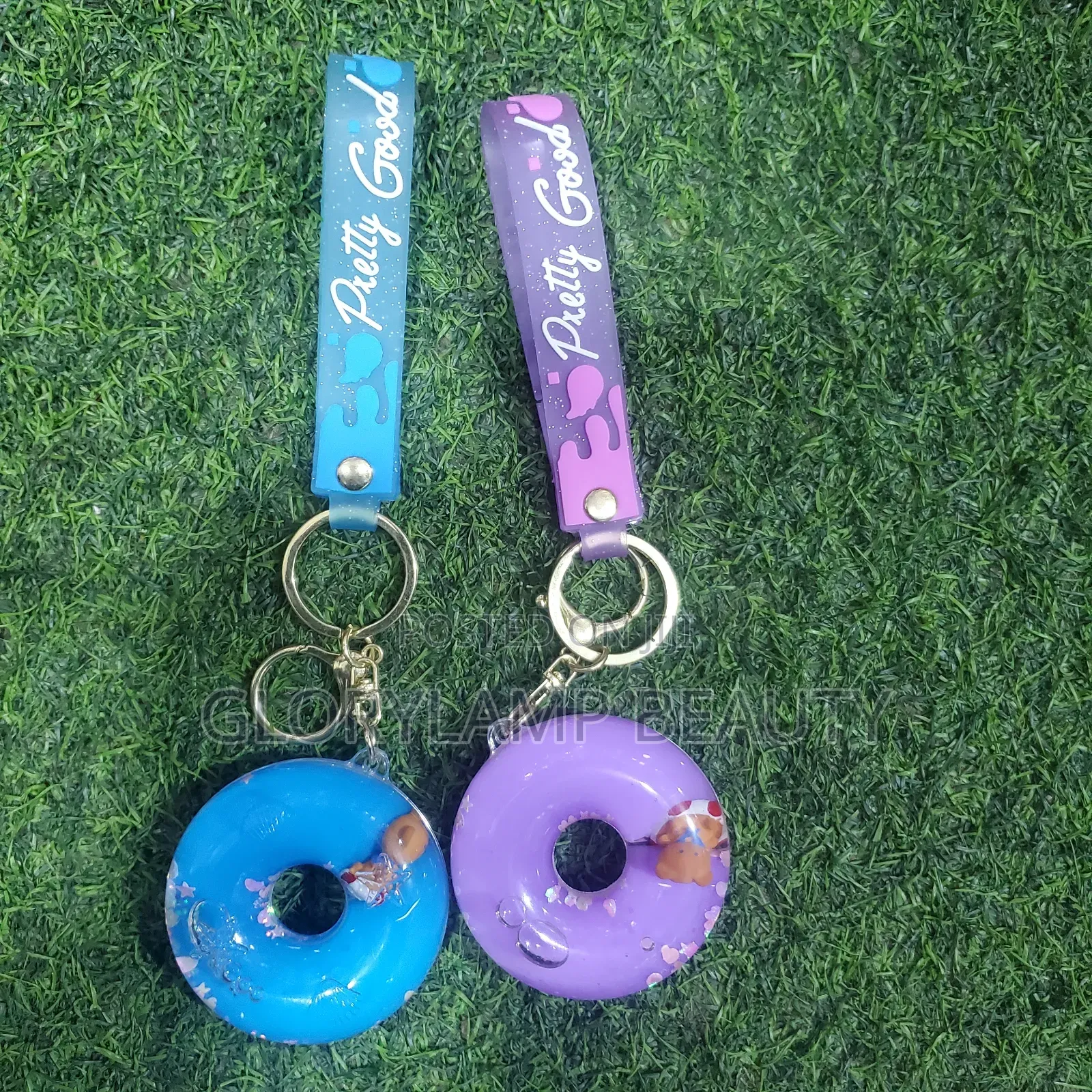 Liquid Floating Keychain – Cute Aesthetic Bag Charm