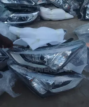 Hyundai Santa Fe 2015 Headlight