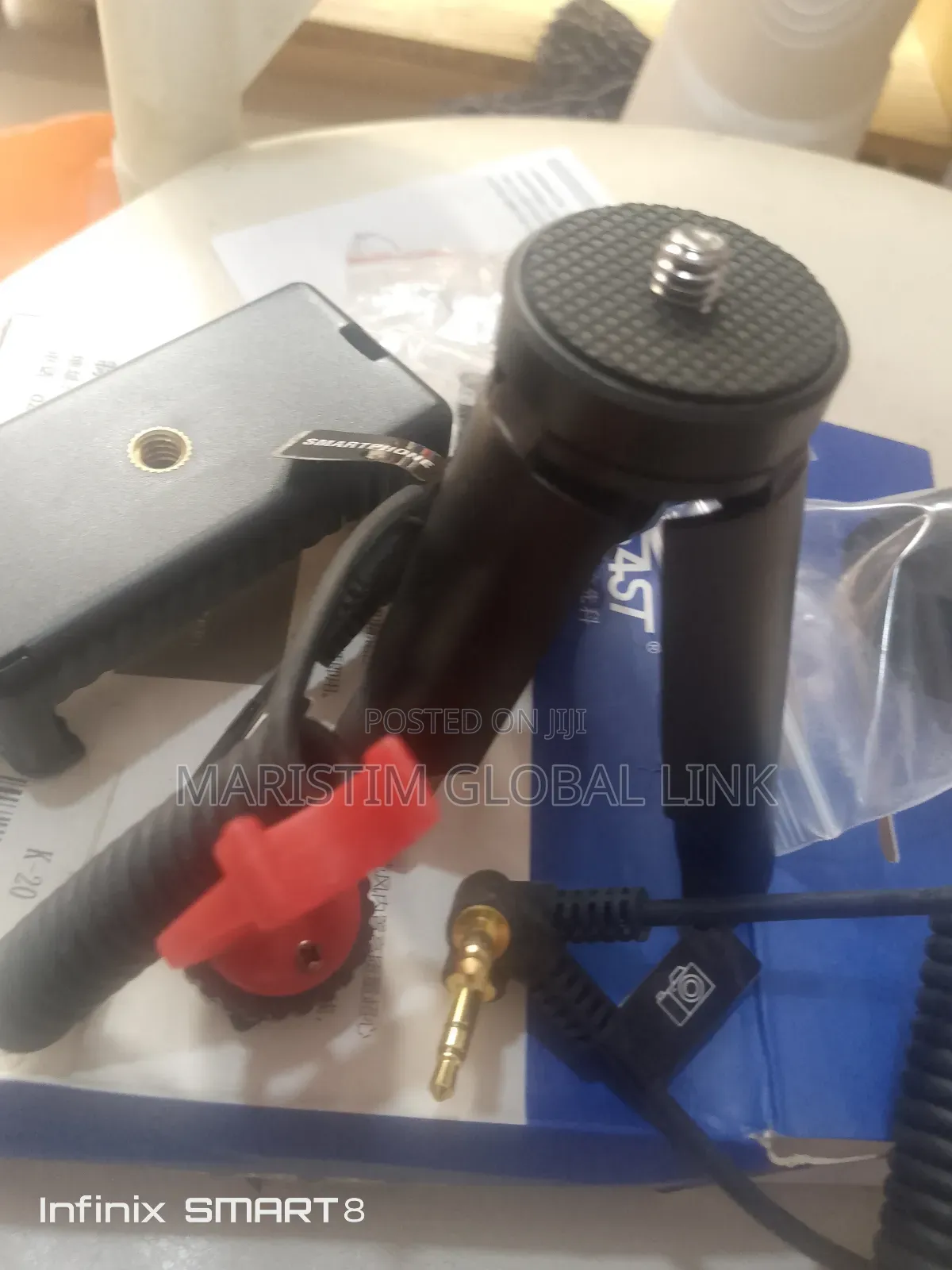 Sast K-20 Wired Microphone With Noice Cancelling and Tripod