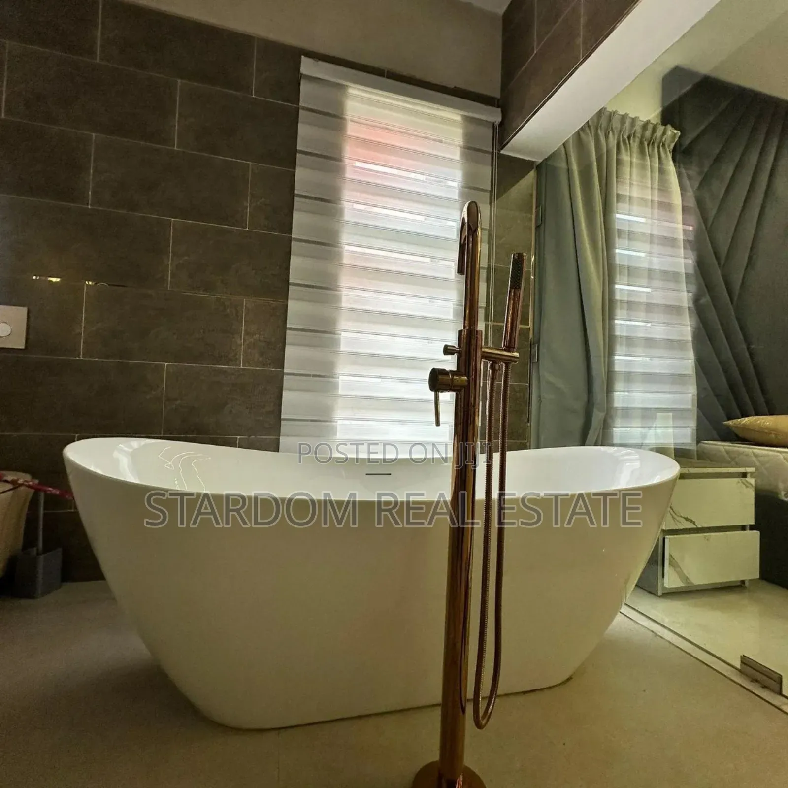 4bdrm Duplex in East Legon Hills for sale