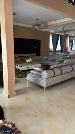 8bdrm House in Hometrust Properties, Spintex for sale