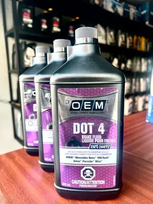 Brake Fluid Dot 4 (Bmw // Mini // Mercedes-Benz // Audi // Porshe Etc)