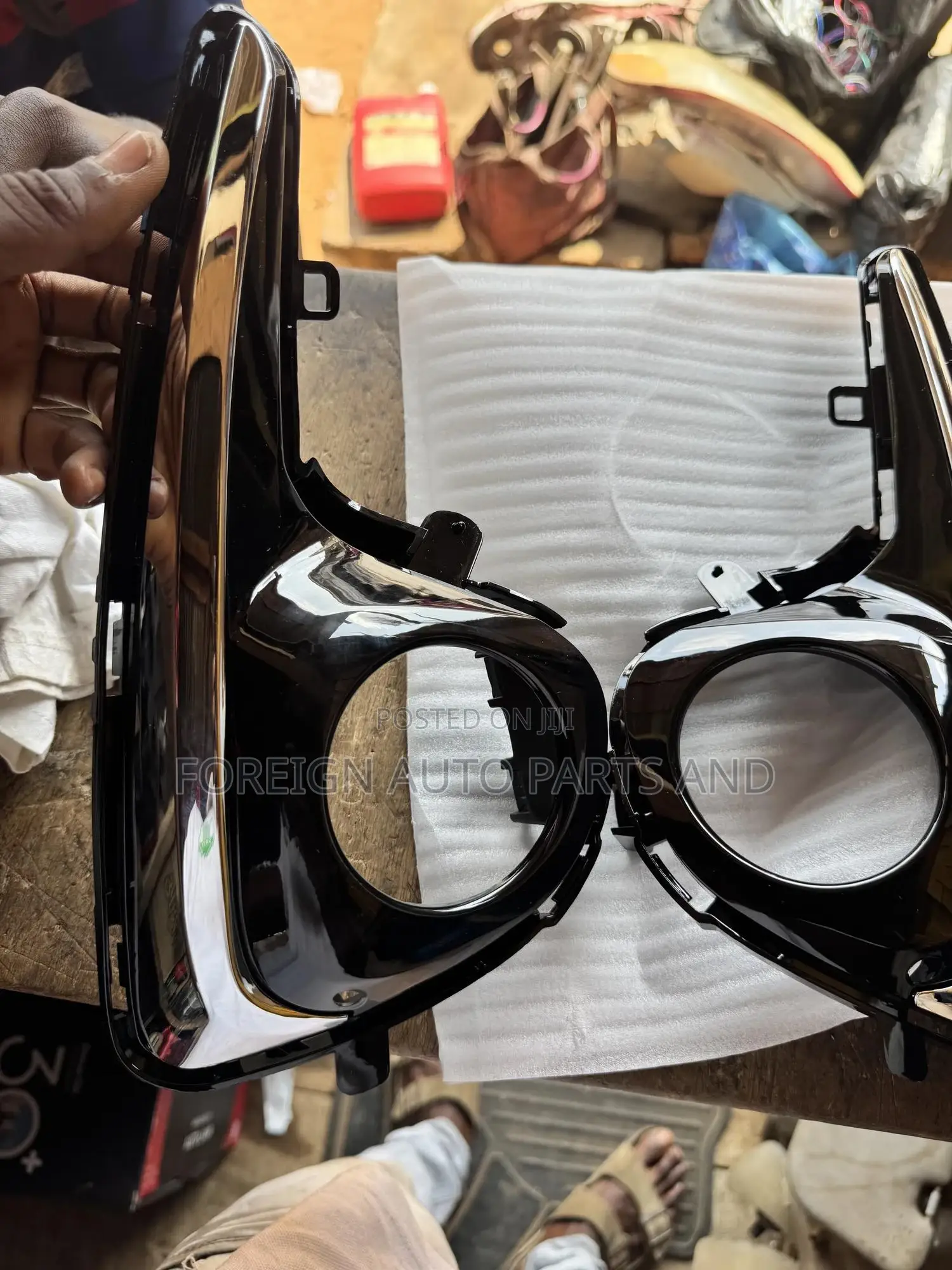 Toyota Vitz 2016 Fog Lamp and Cover Set