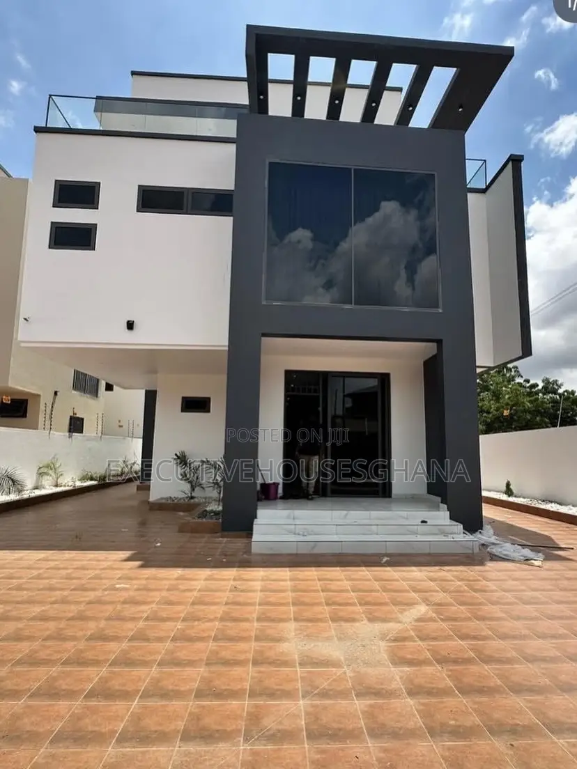 4bdrm House in Executivehousesghana, Lake Side Estate for sale