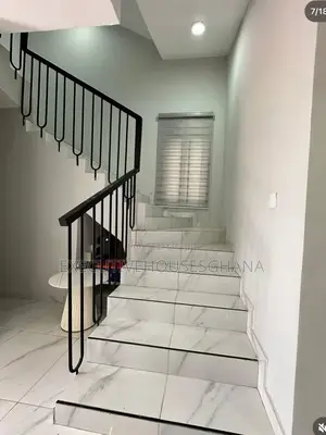 4bdrm House in Executivehousesghana, Lake Side Estate for sale