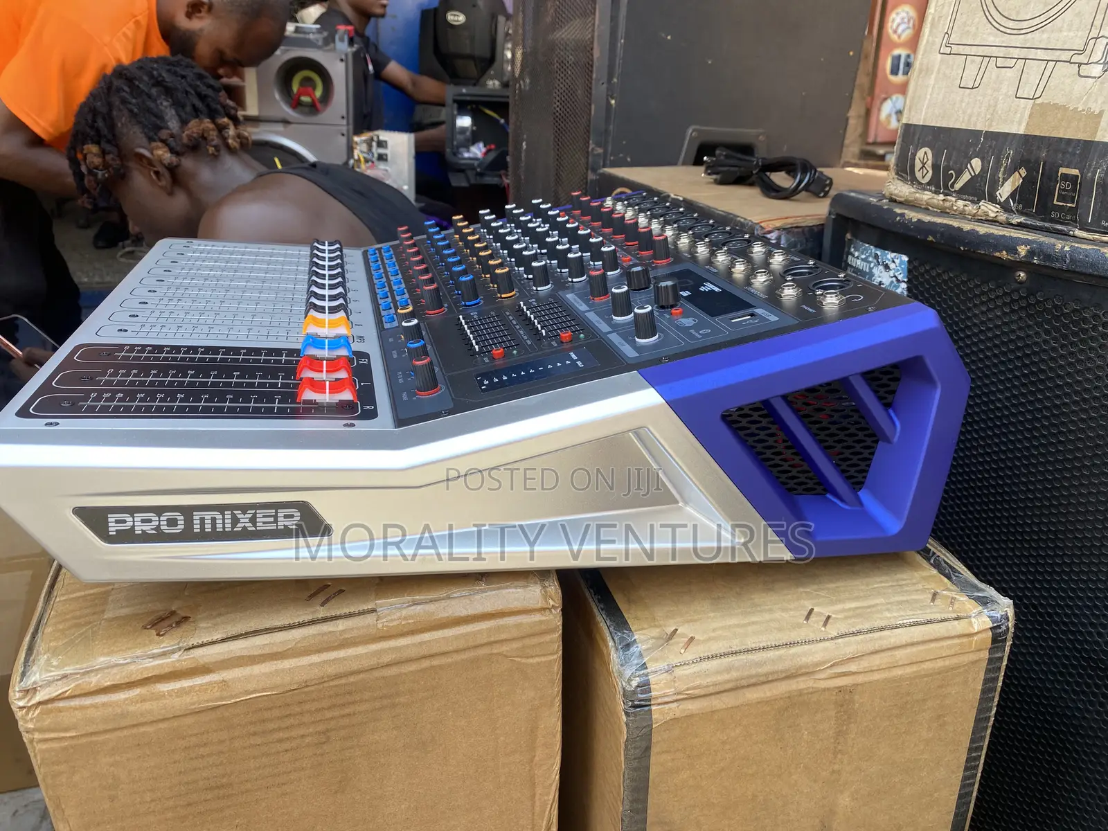 Yamaha Lexsen Lxk880 Amplified Audio Mixer Console.
