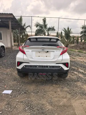 Toyota C-HR Limited 2021 White