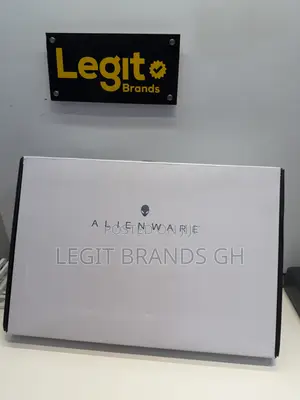 Laptop Alienware M18 R2 64GB Intel Core i9 SSD 4T