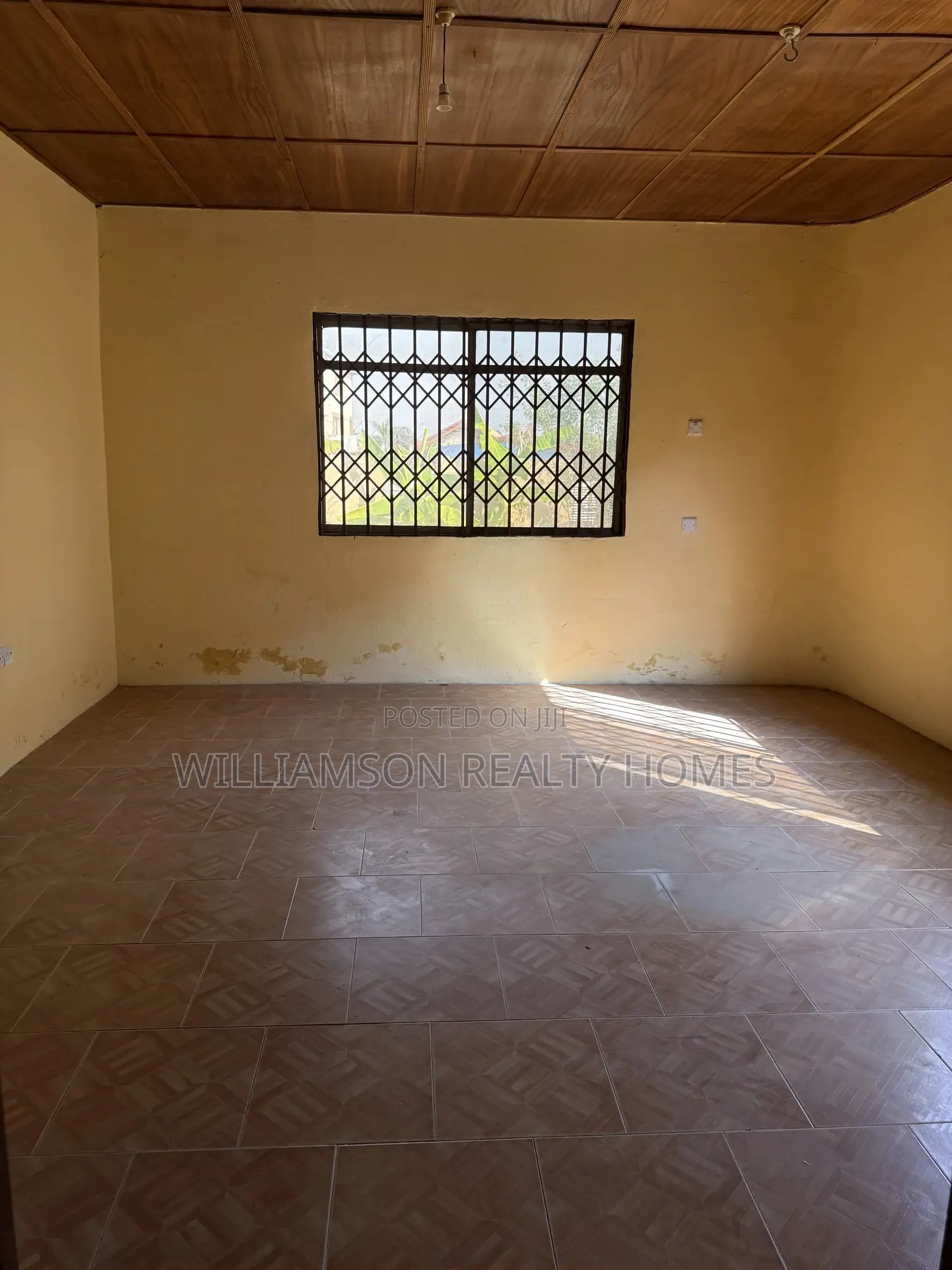 5bdrm House in Community 18 Area, Spintex for rent