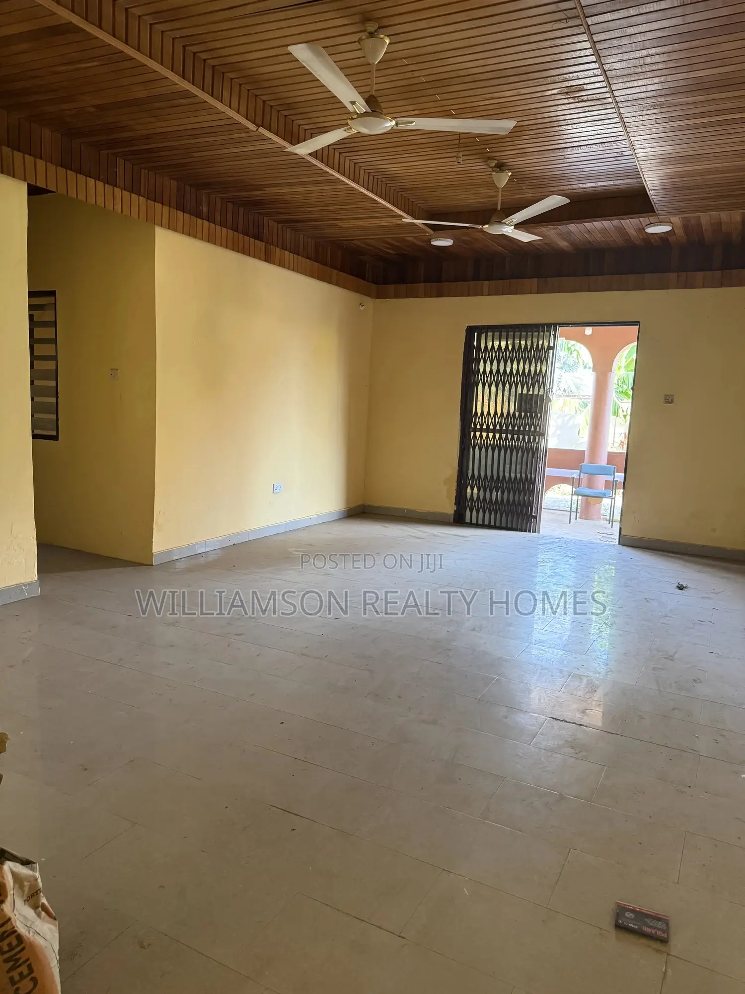 5bdrm House in Community 18 Area, Spintex for rent