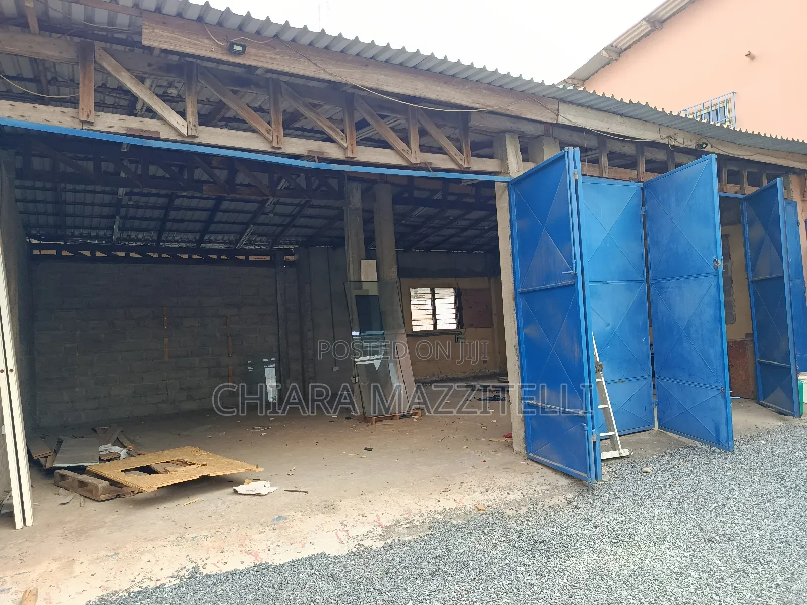 Warehouse for Rent of Approximately 87 M2, Even Partially