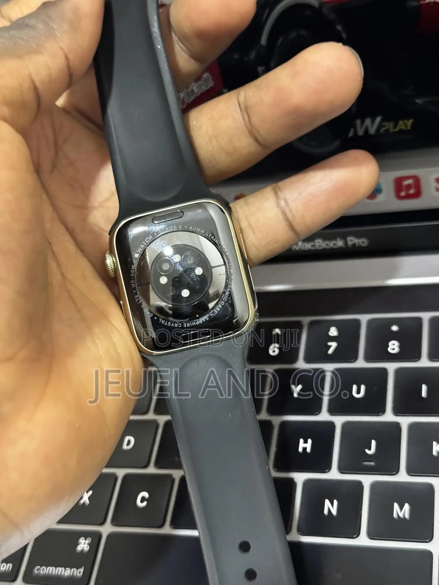 Apple Watch Series 6 Stainless Steel (Gold)