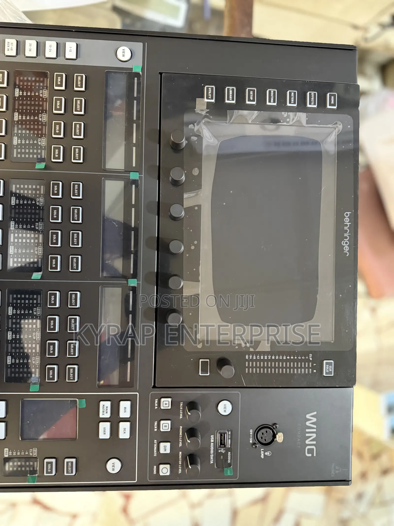 Behringer Wing Compact