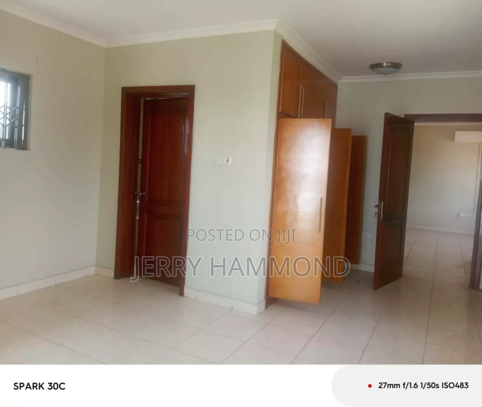 4bdrm House in Labone Going To  Ako for rent