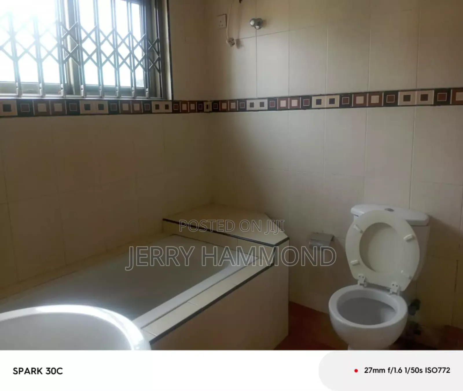 4bdrm House in Labone Going To  Ako for rent