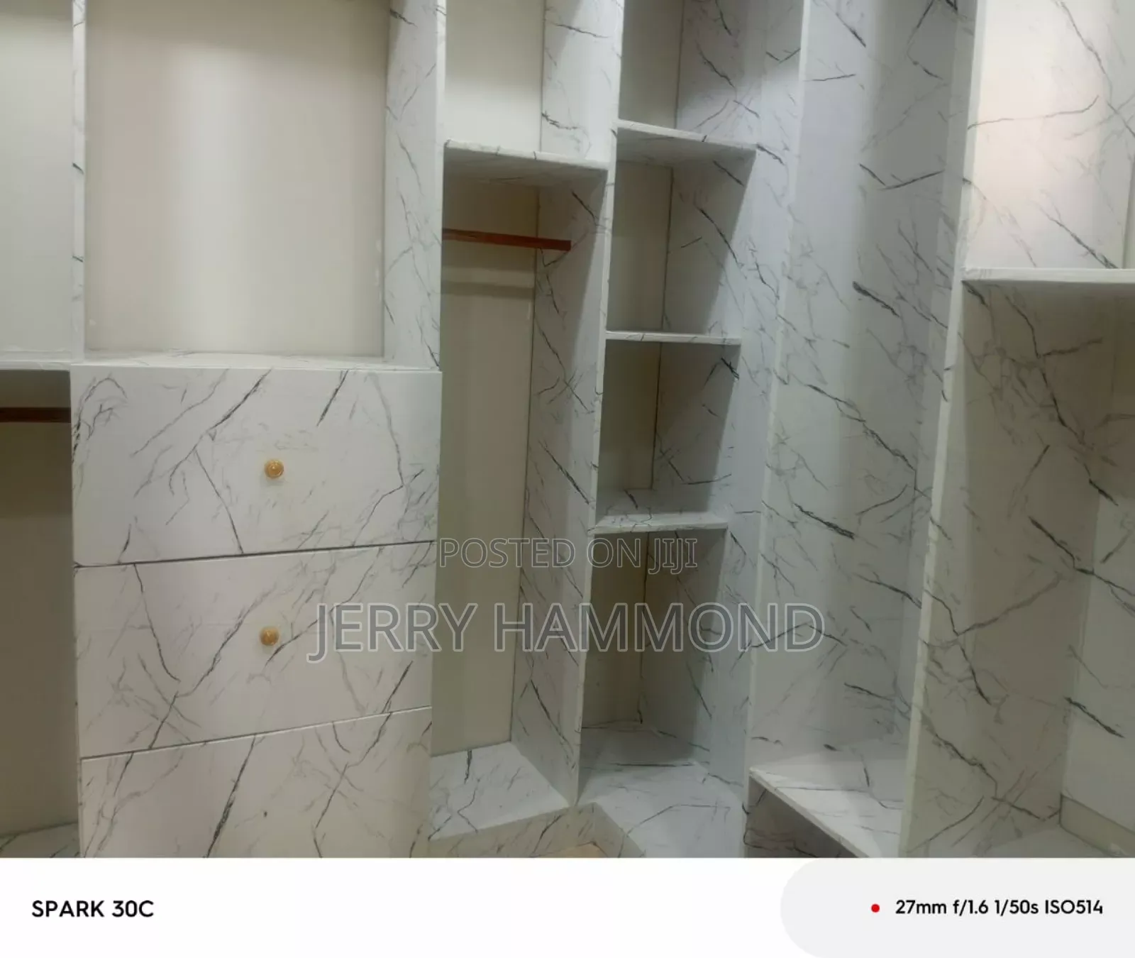 4bdrm House in Labone Going To  Ako for rent
