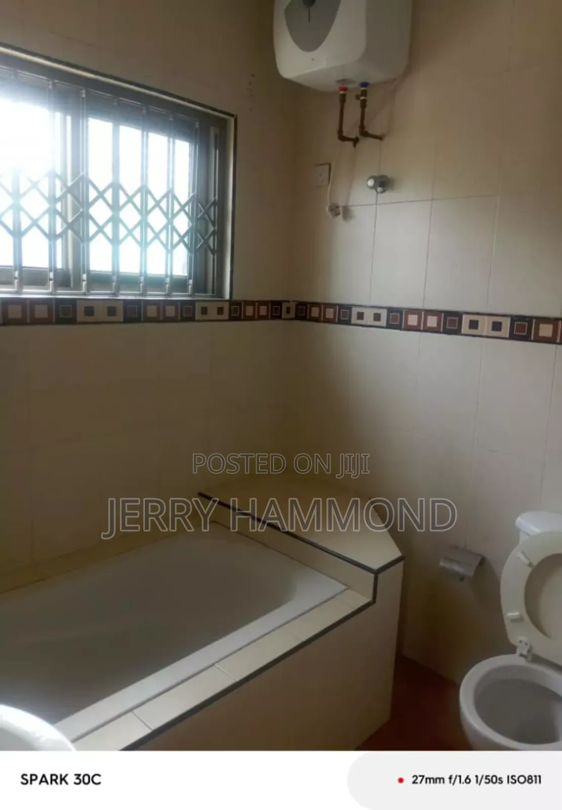 4bdrm House in Labone Going To  Ako for rent
