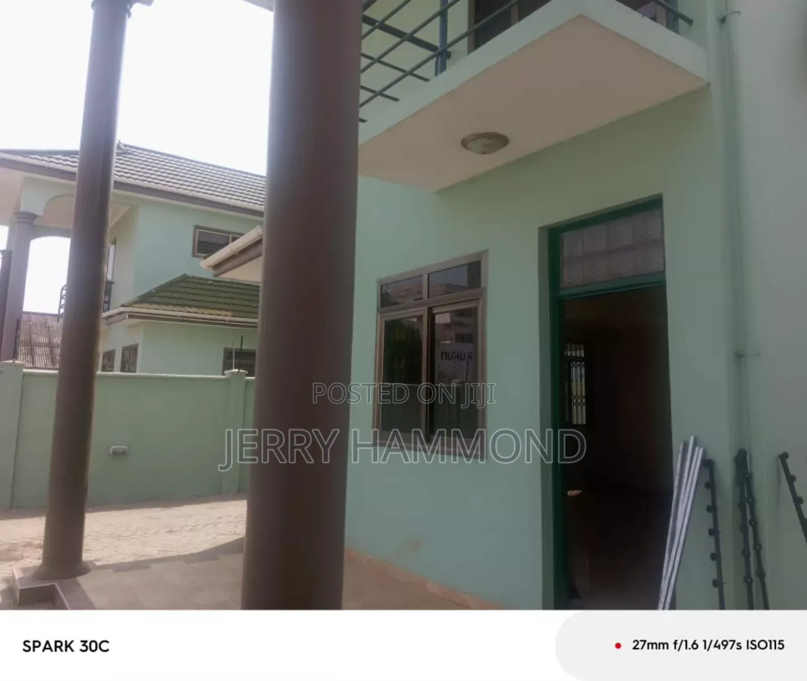 4bdrm House in Labone Going To  Ako for rent