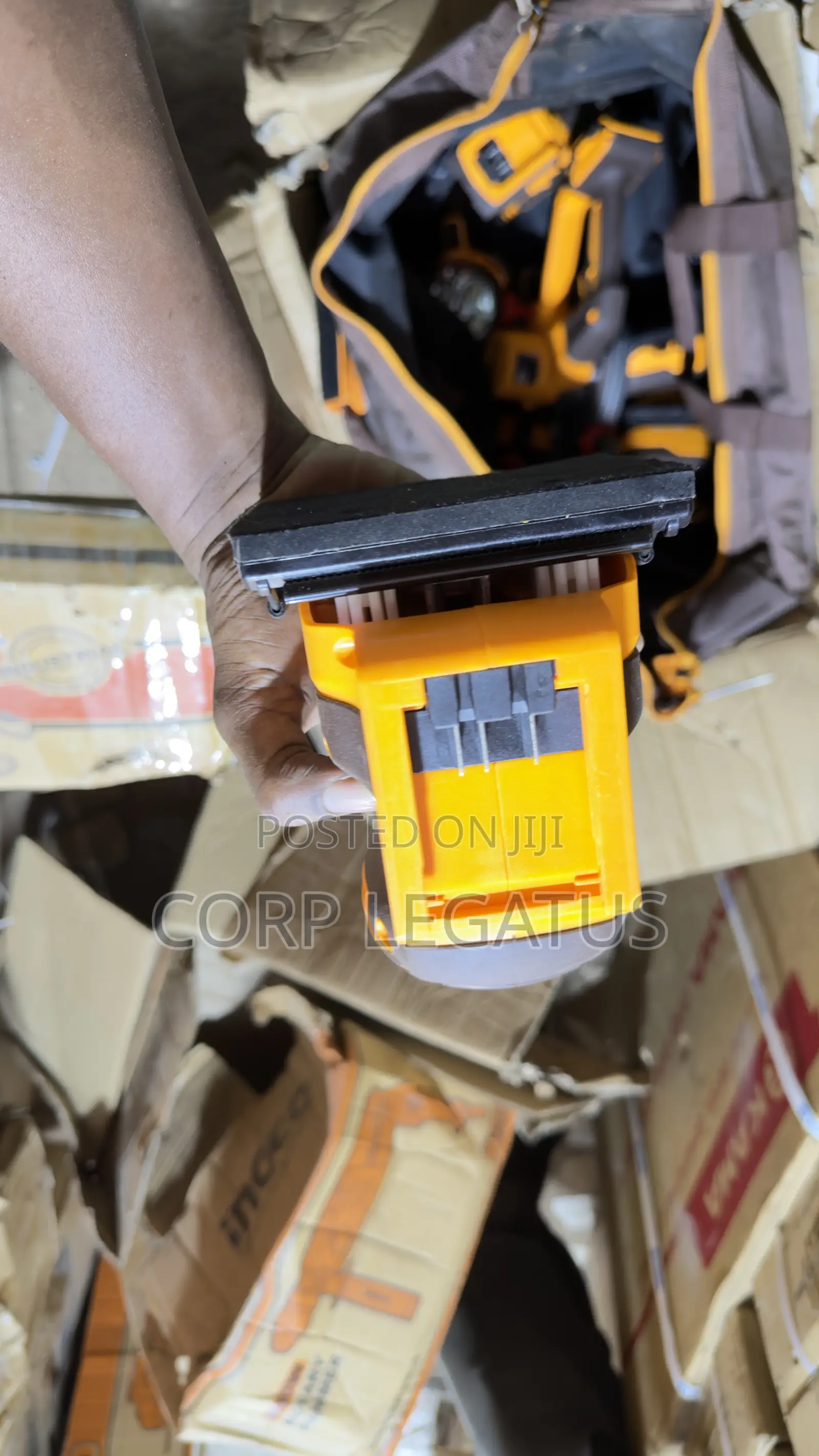 Ingco 20v Cordless Palm Sander