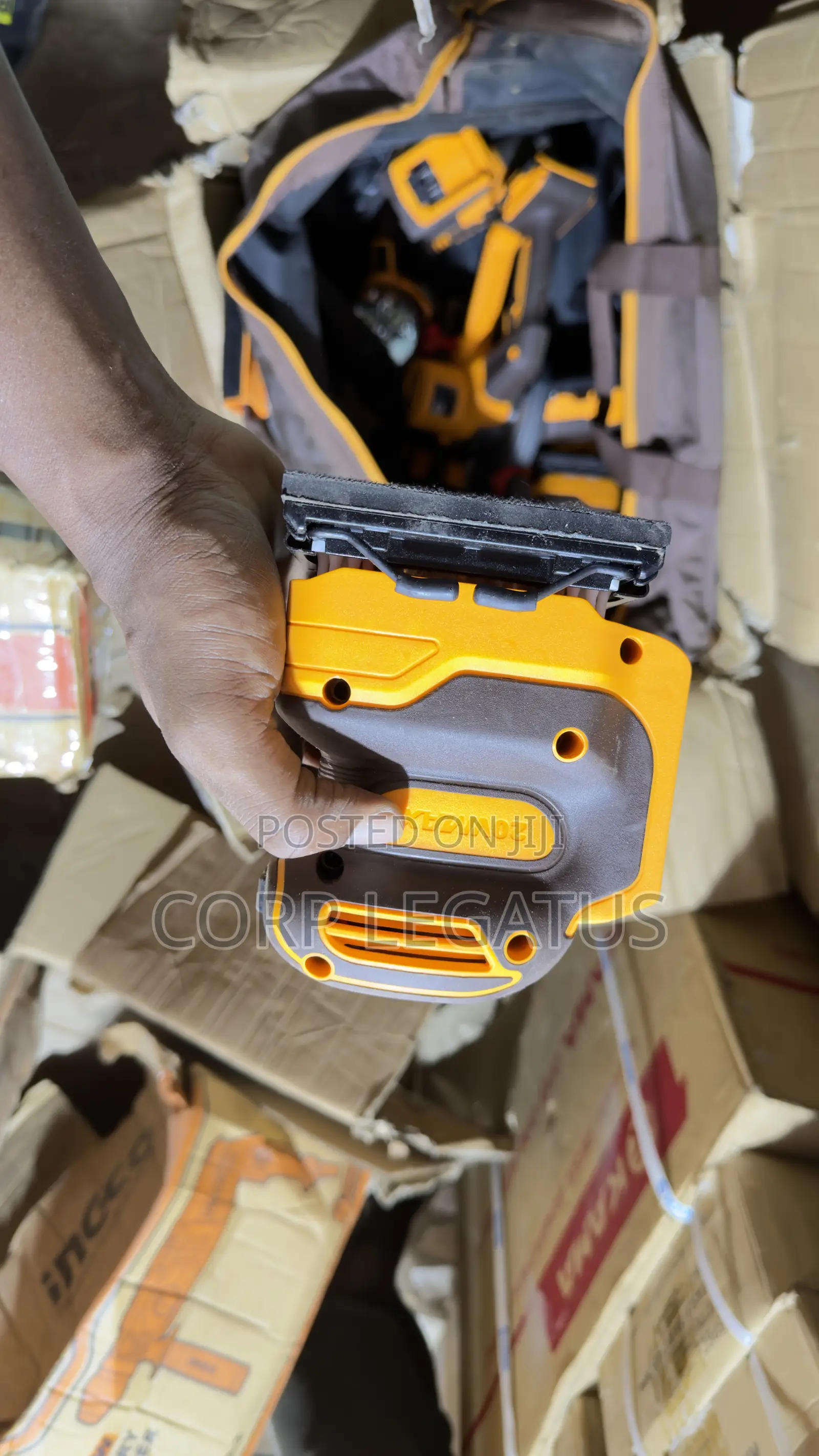 Ingco 20v Cordless Palm Sander