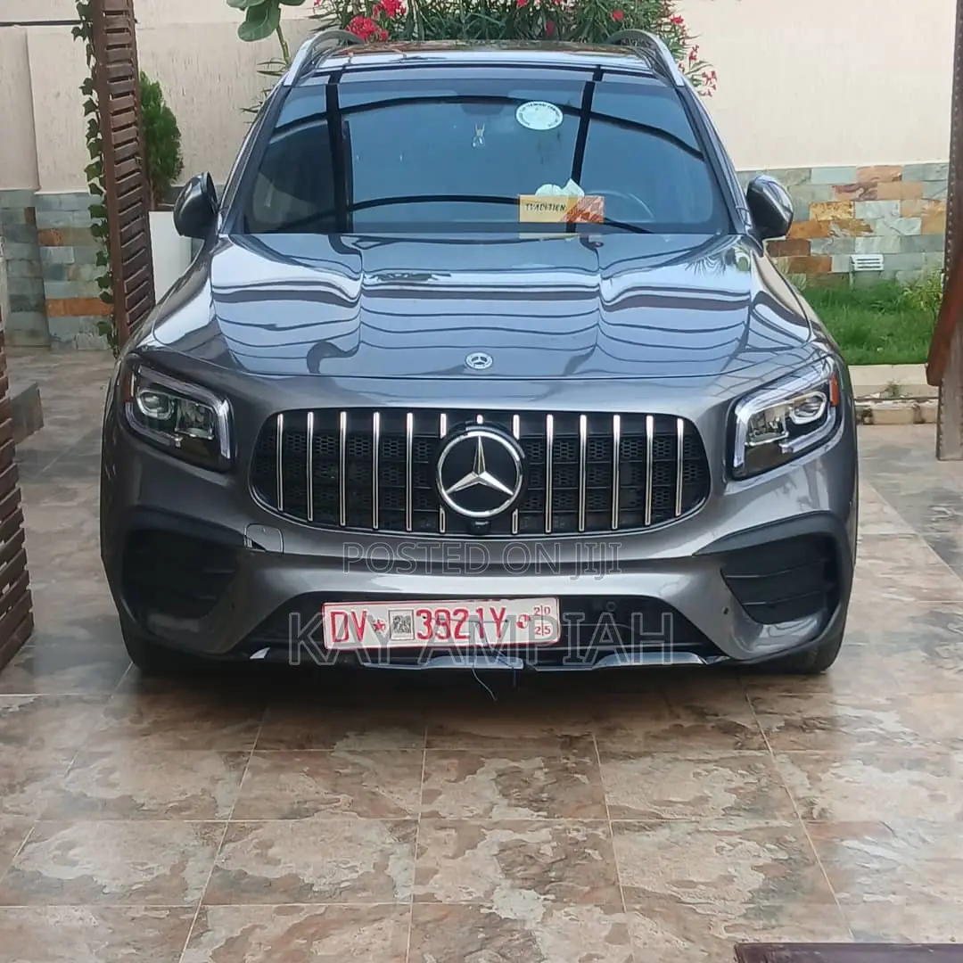 Mercedes-Benz GLB-Class GLB 250 4MATIC 2023 Gray