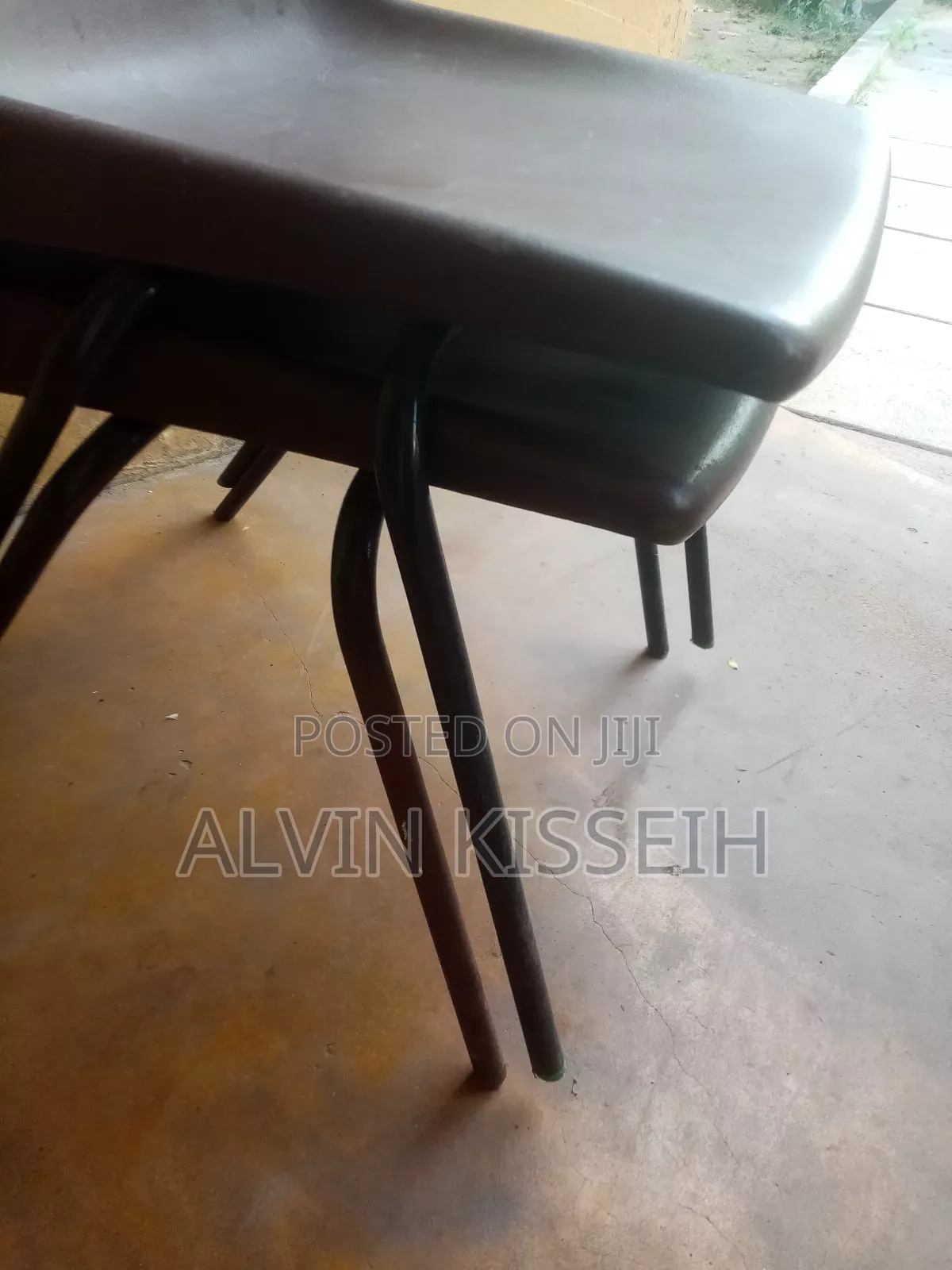 Almost New Foreign Homeused Plastic Chair With Metal Legs