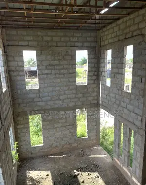 2bdrm House in Olebu for sale