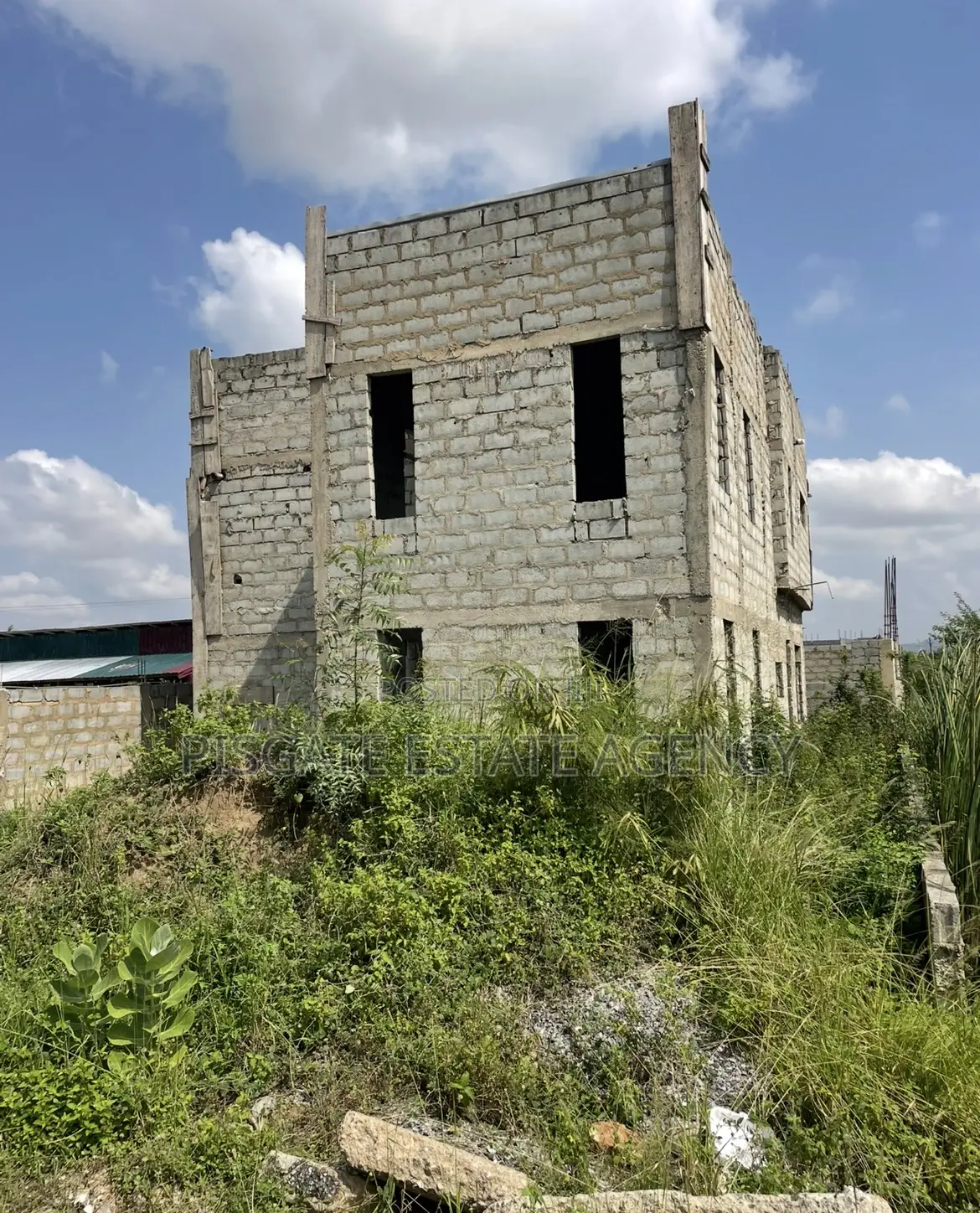 2bdrm House in Olebu for sale
