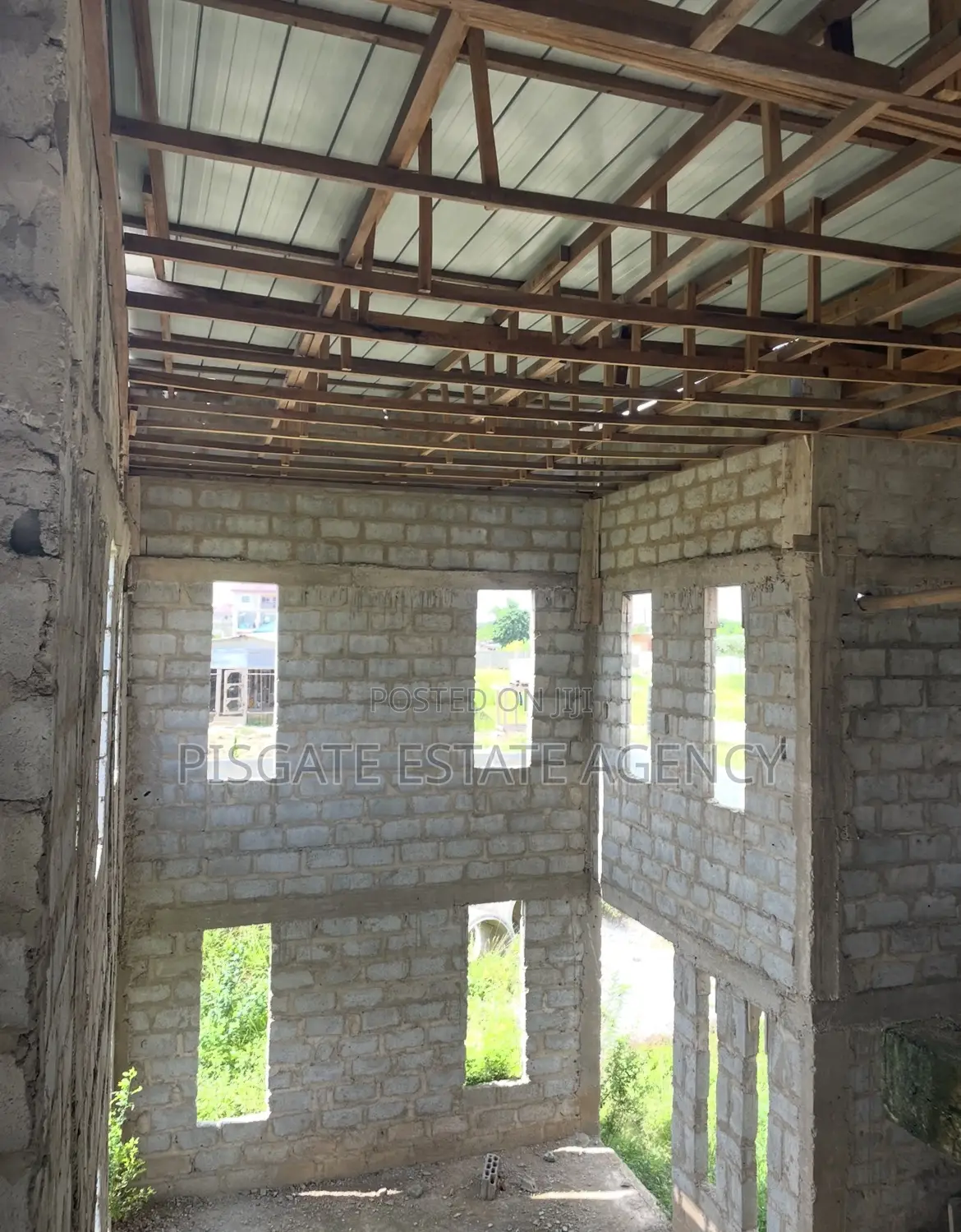 2bdrm House in Olebu for sale