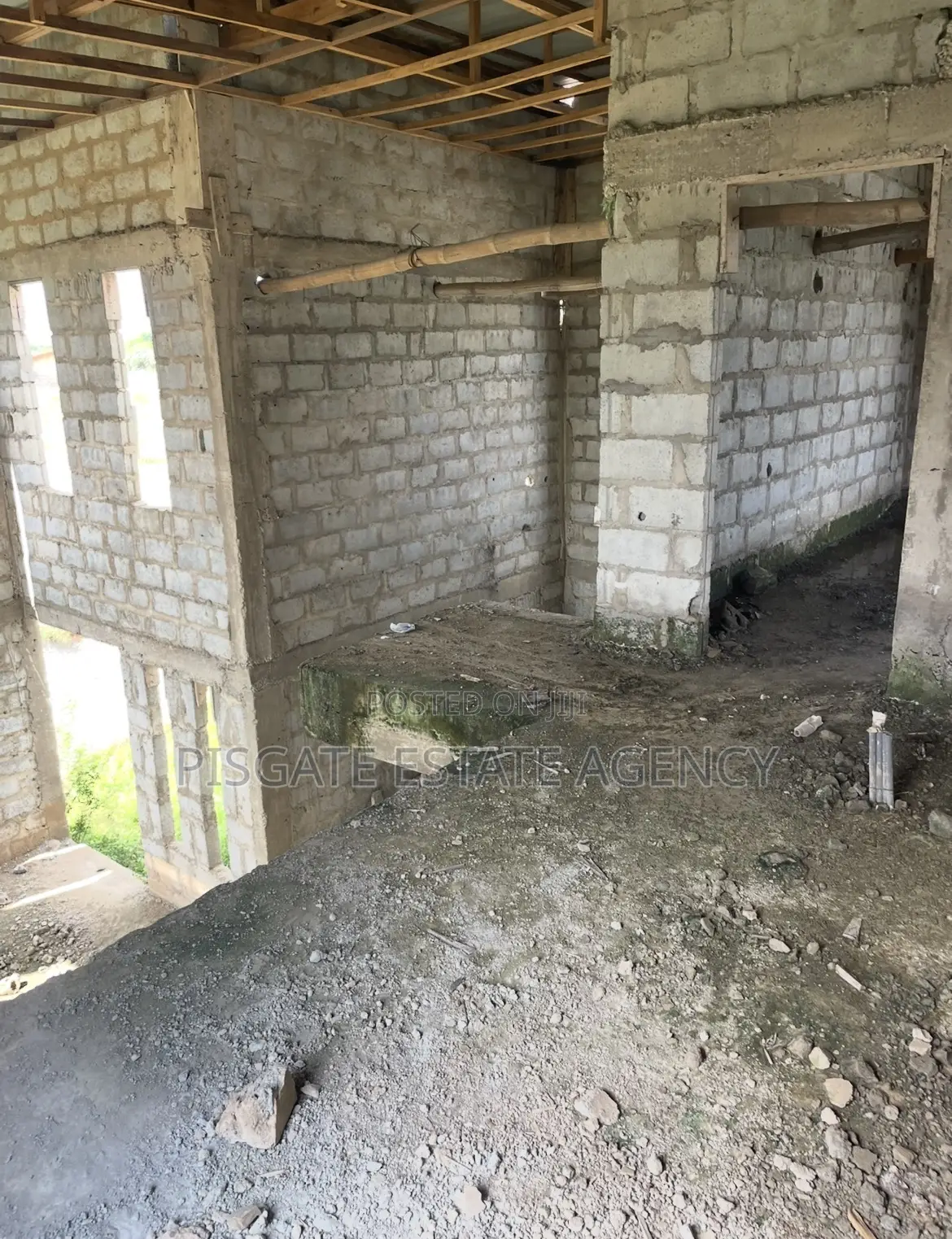 2bdrm House in Olebu for sale