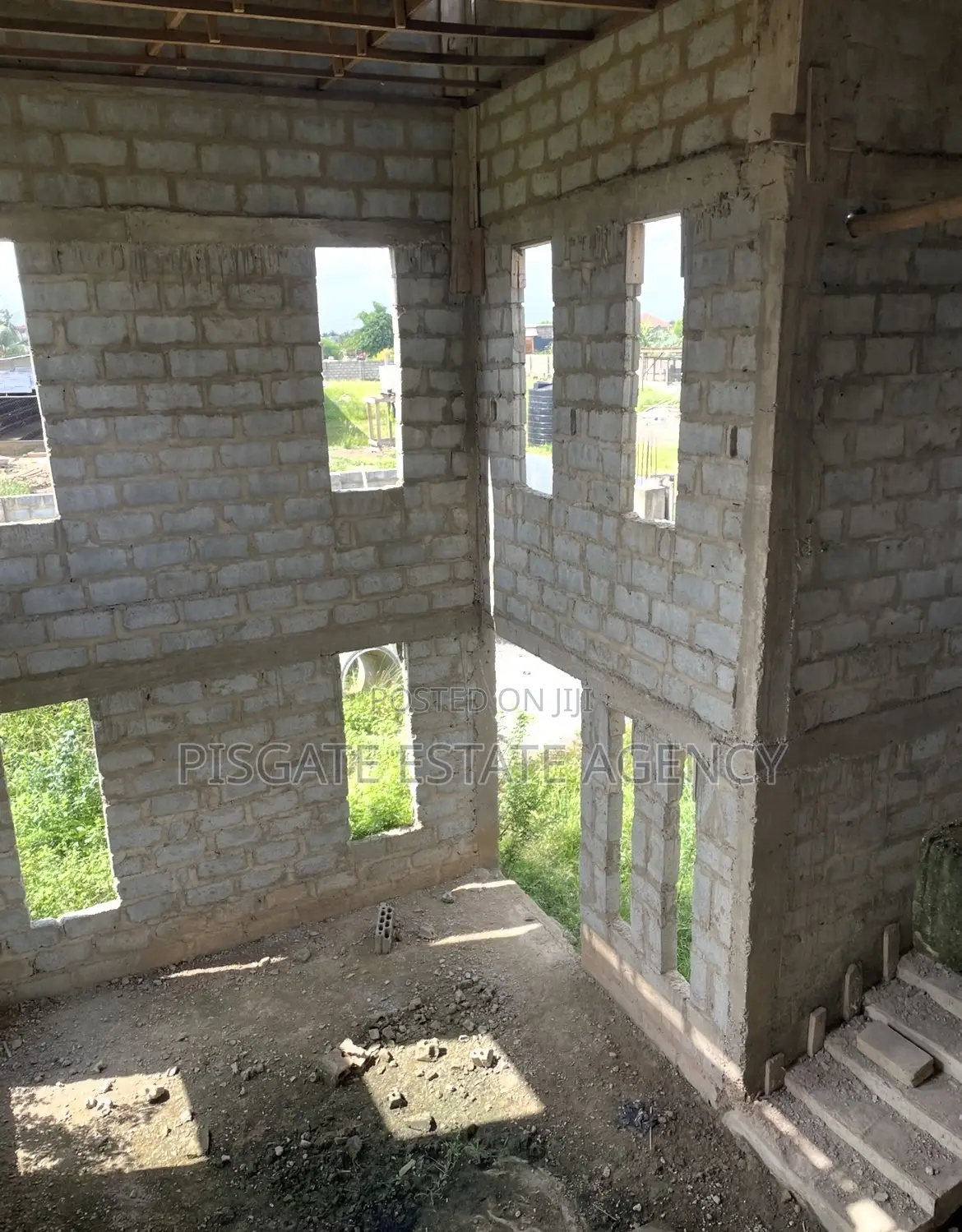 2bdrm House in Olebu for sale
