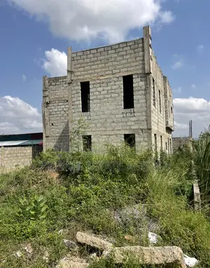 2bdrm House in Olebu for sale