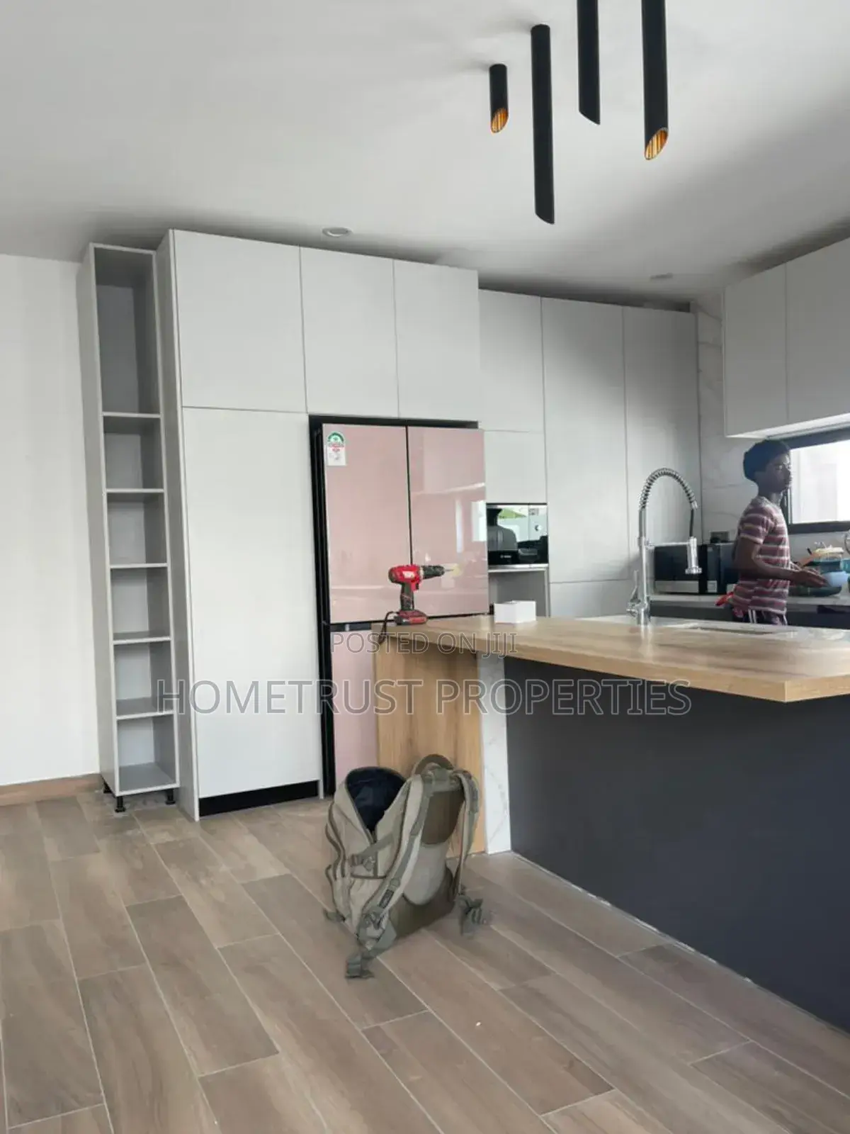 4bdrm Mansion in Hometrust Properties, Airport Residential Area
