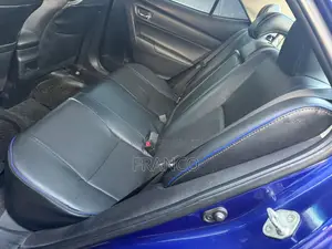 Toyota Corolla SE (1.8L 4cyl 6M) 2018 Blue