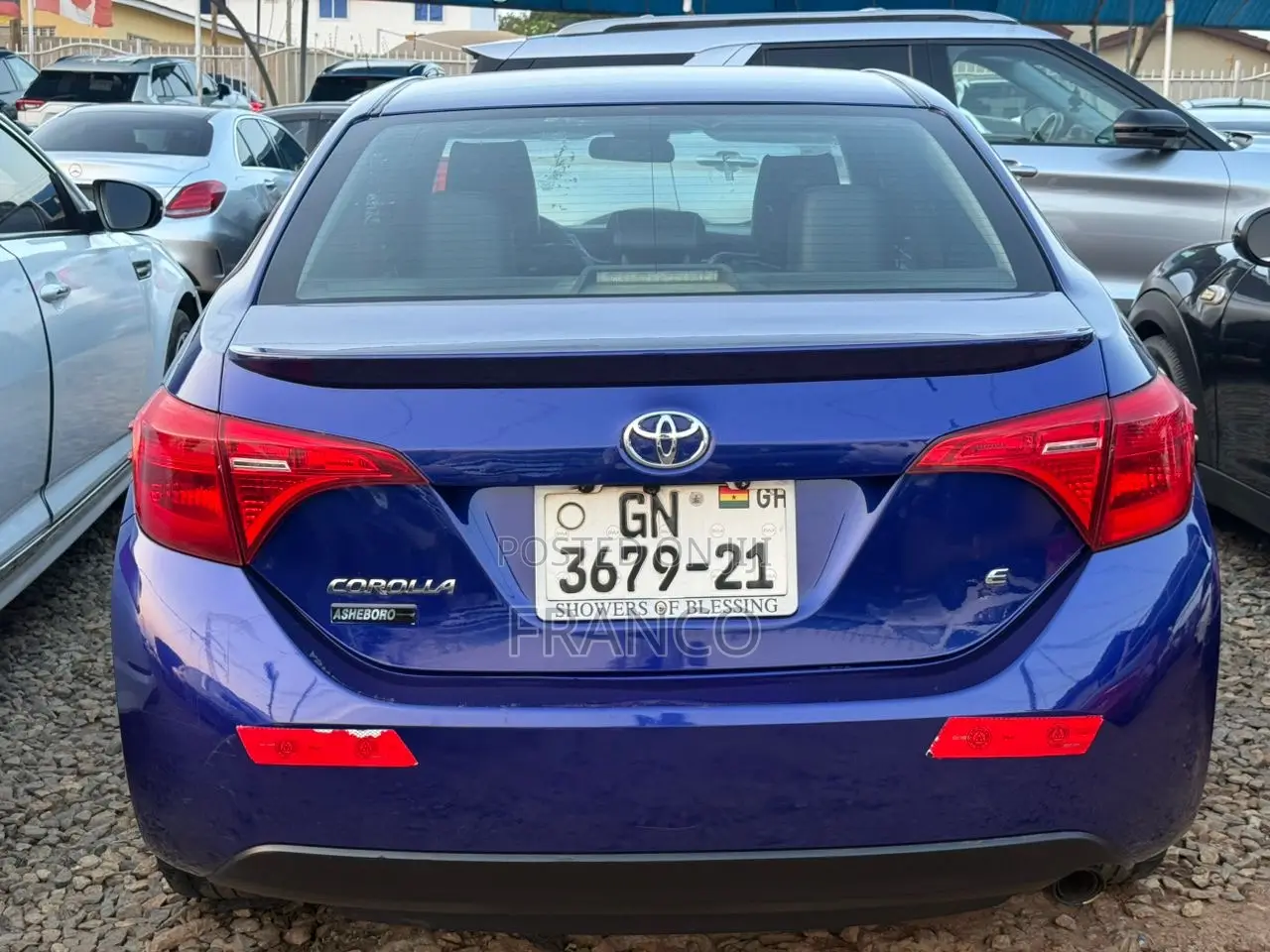 Toyota Corolla SE (1.8L 4cyl 6M) 2018 Blue