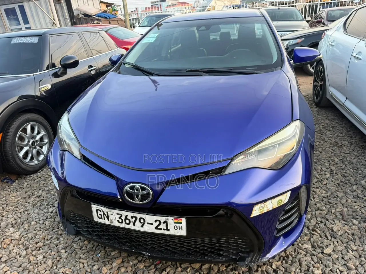 Toyota Corolla SE (1.8L 4cyl 6M) 2018 Blue