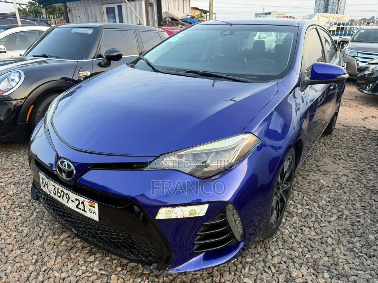 Toyota Corolla SE (1.8L 4cyl 6M) 2018 Blue