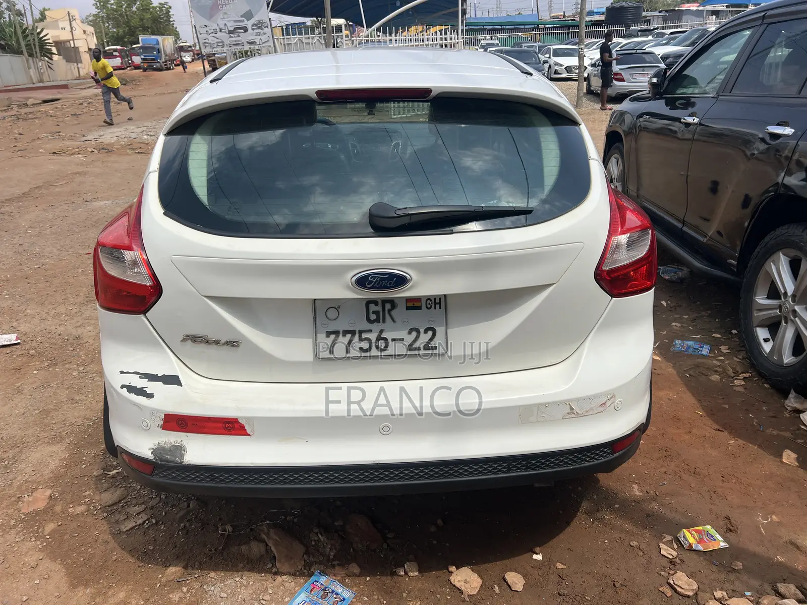 Ford Focus SE 4dr Hatchback (2.0L 4cyl 5M) 2015 White