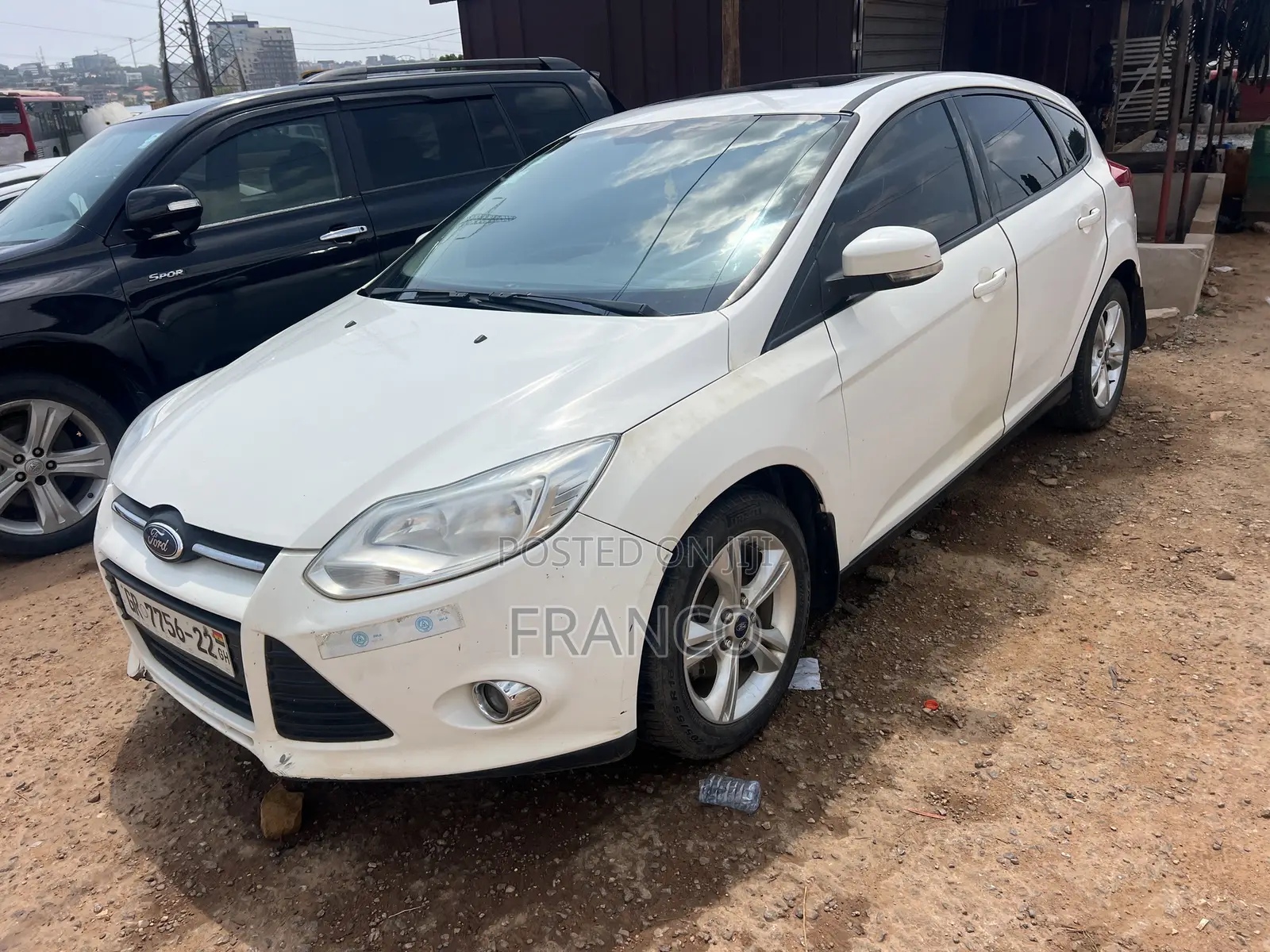 Ford Focus SE 4dr Hatchback (2.0L 4cyl 5M) 2015 White