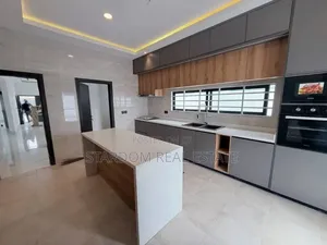 3bdrm Bungalow in Signboard Spintex for sale