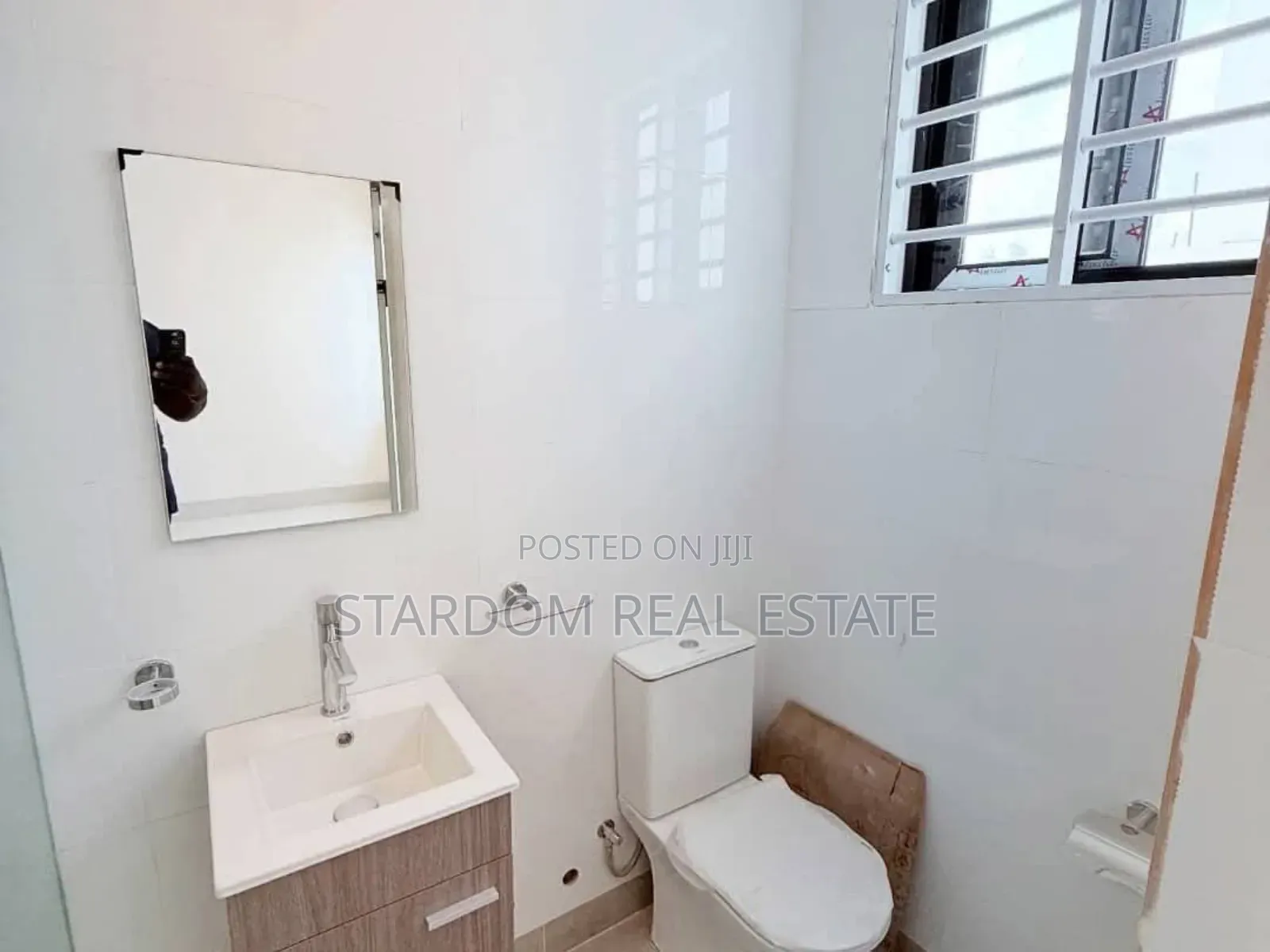 3bdrm Bungalow in Signboard Spintex for sale