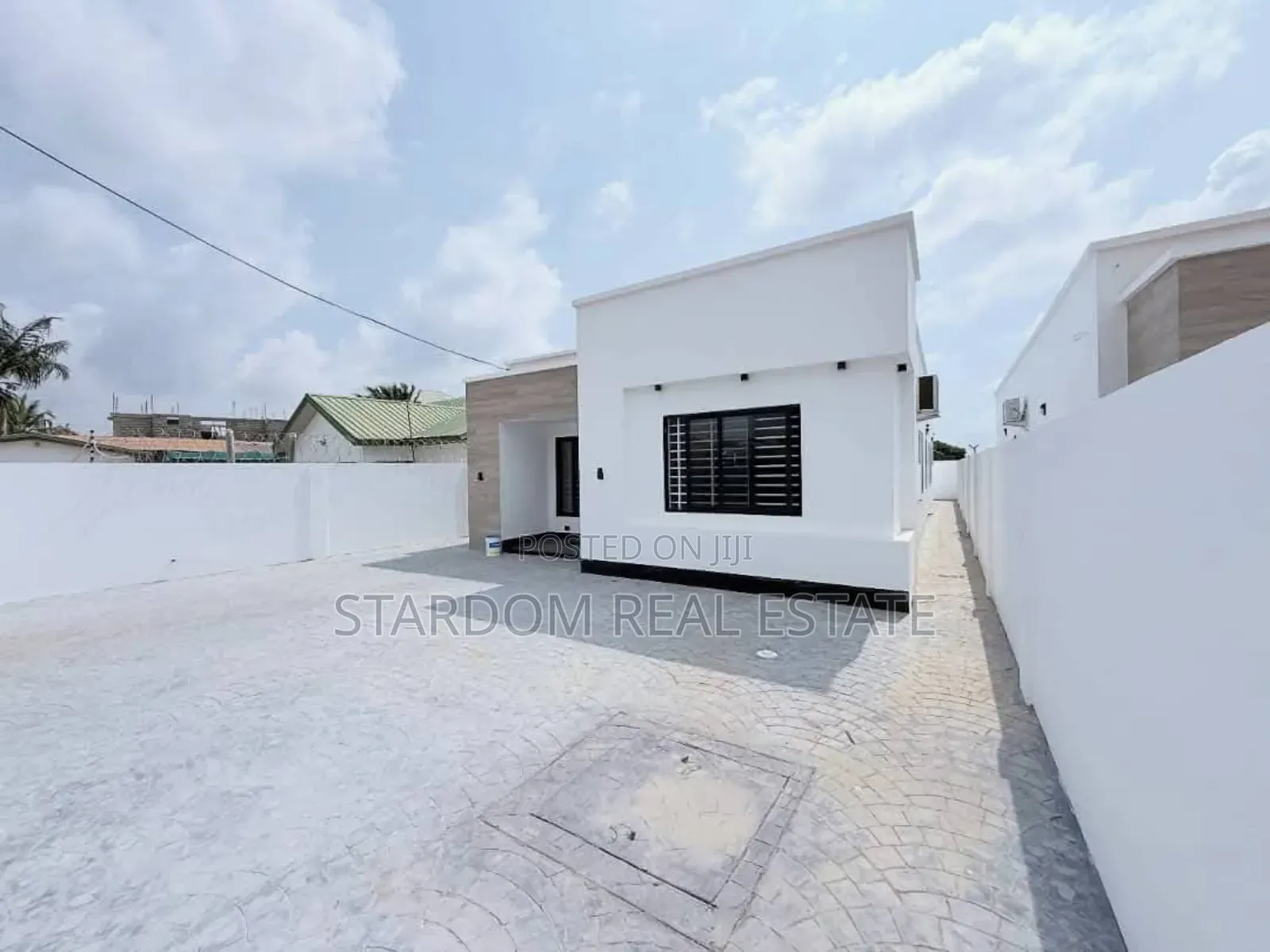 3bdrm Bungalow in Signboard Spintex for sale