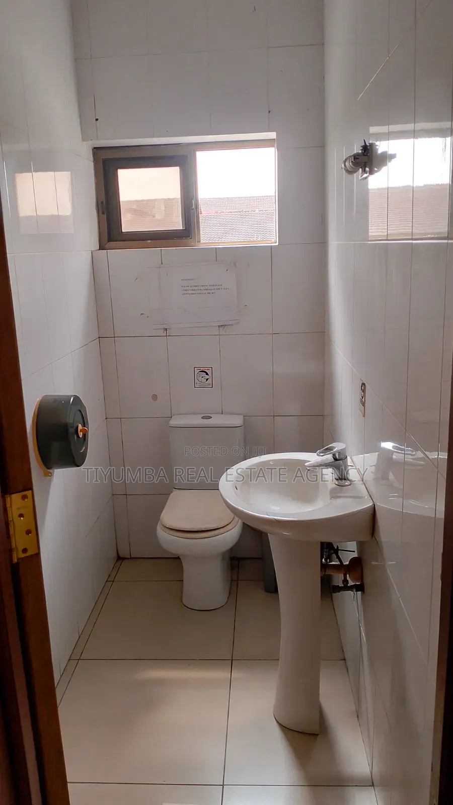 4bdrm Apartment in Tiyumba Real Estate, Pillar 2 for rent