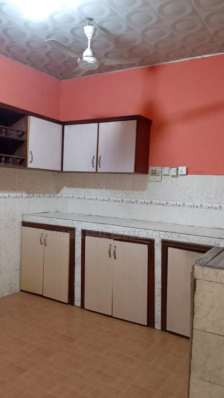 4bdrm Apartment in Tiyumba Real Estate, Pillar 2 for rent