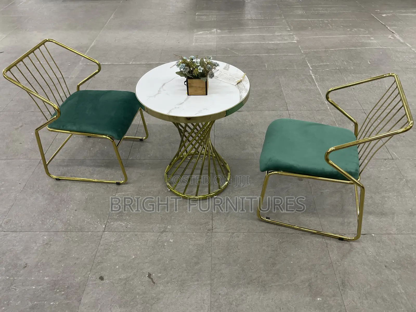 Modern Leisure Chairs With a Coffee Table